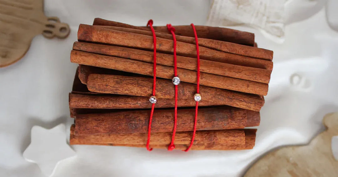 гривни с червен конец