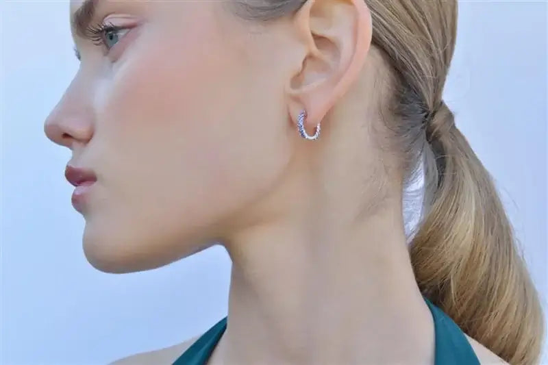 Дамски сребърни обеци халки с лавандулови циркони Salvatore Plata Balanced 195A0163 – страничен изглед