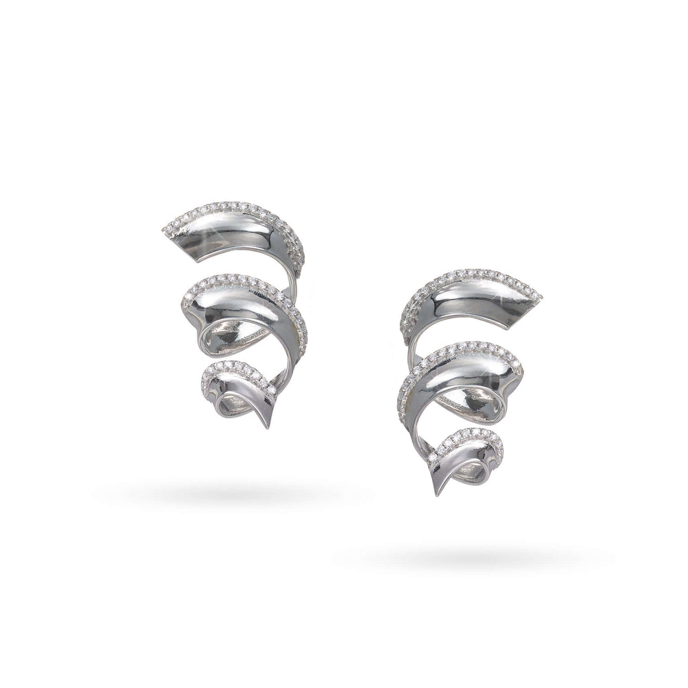 Сребърни обеци в спираловидна форма с нежно инкрустирани циркони.