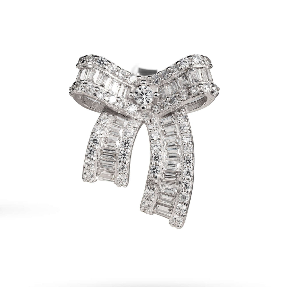 Дамски обеци от бяло злато с панделки.