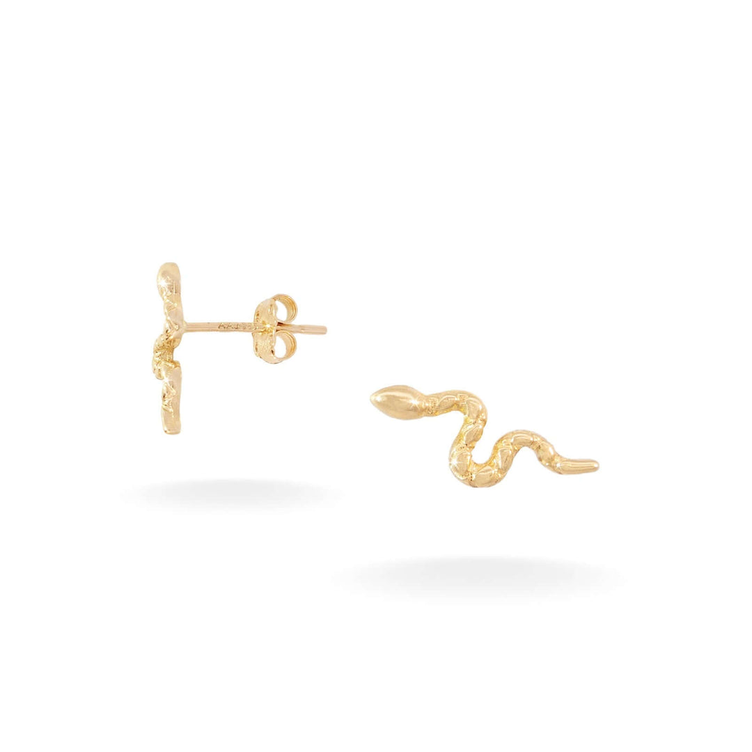 Златни дамски обеци във формаъа на змия.