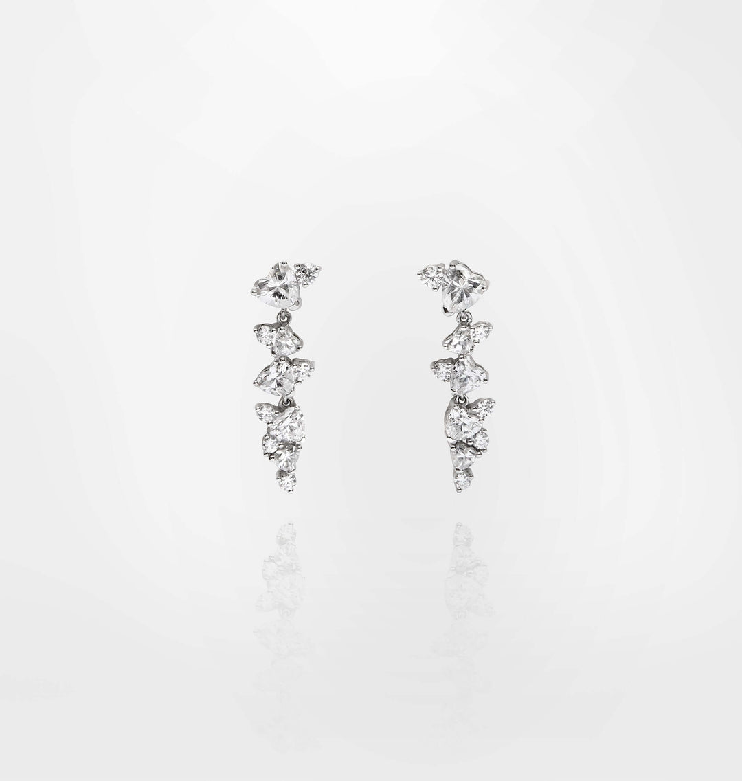 Висящи дамски сребърни обеци със сърца. Chiara Ferragni - J19AXD24