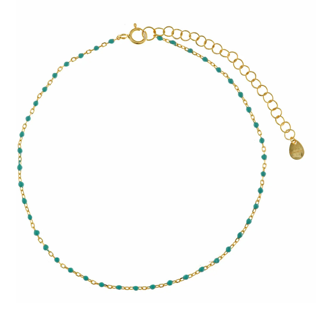 Позлатена сребърна гривна за крак и глезен с ментови емайлирани мъниста – изглед на бял фон