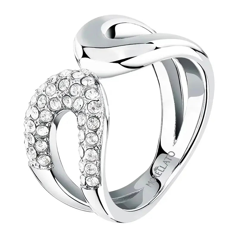 Сребрист пръстен от неръждаема стомана с pavé бели кристали, студиен кадър отпред.