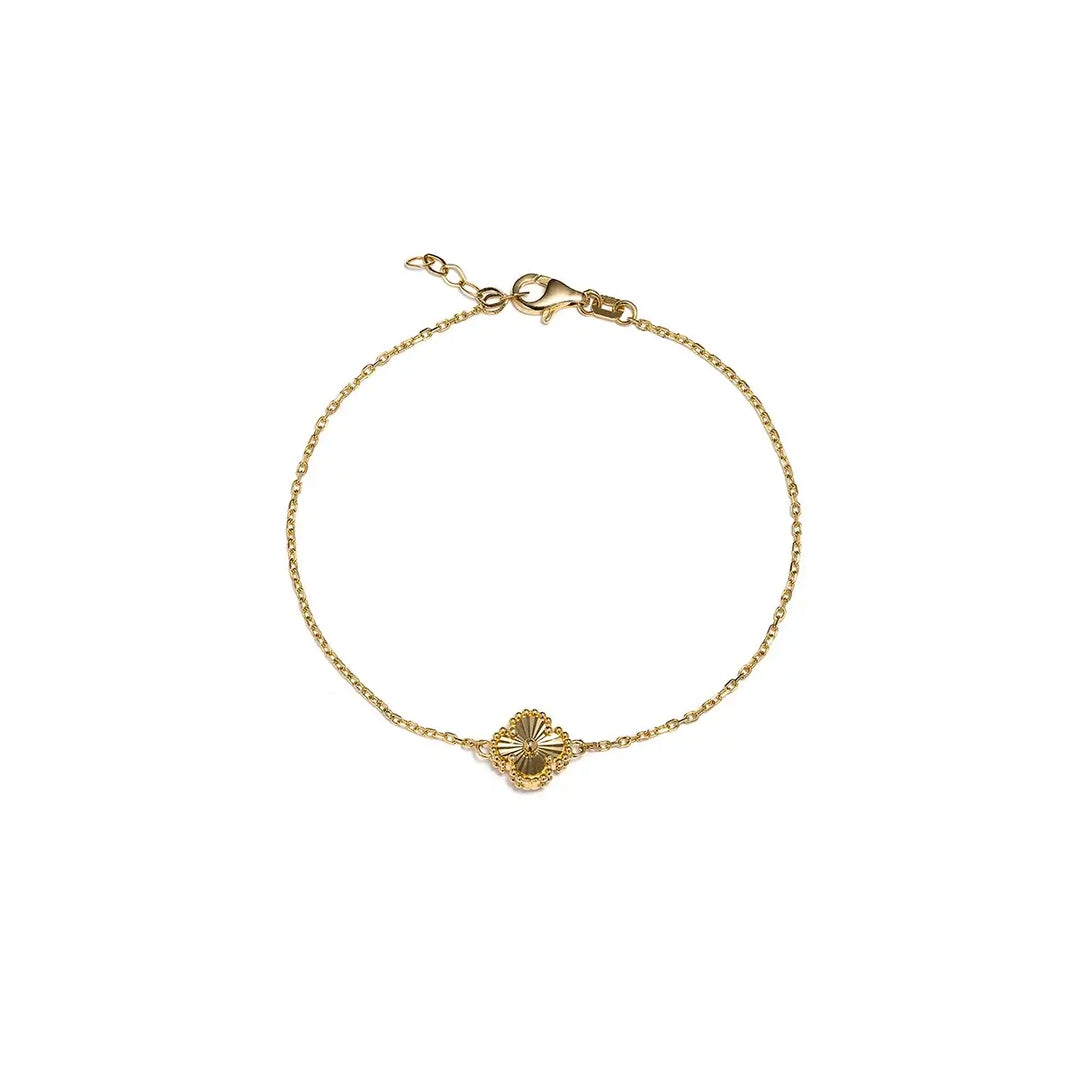 Златна дамска гривна с релефна детелина и винтидж излъчване