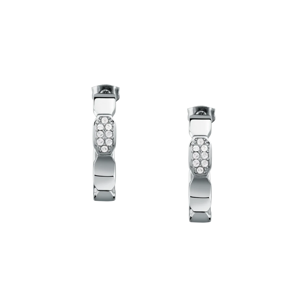 Дамски обеци Karl Lagerfeld Crystals, детайлен изглед отпред на сребристите халки с паве от бели кристали – модел KLAYC66