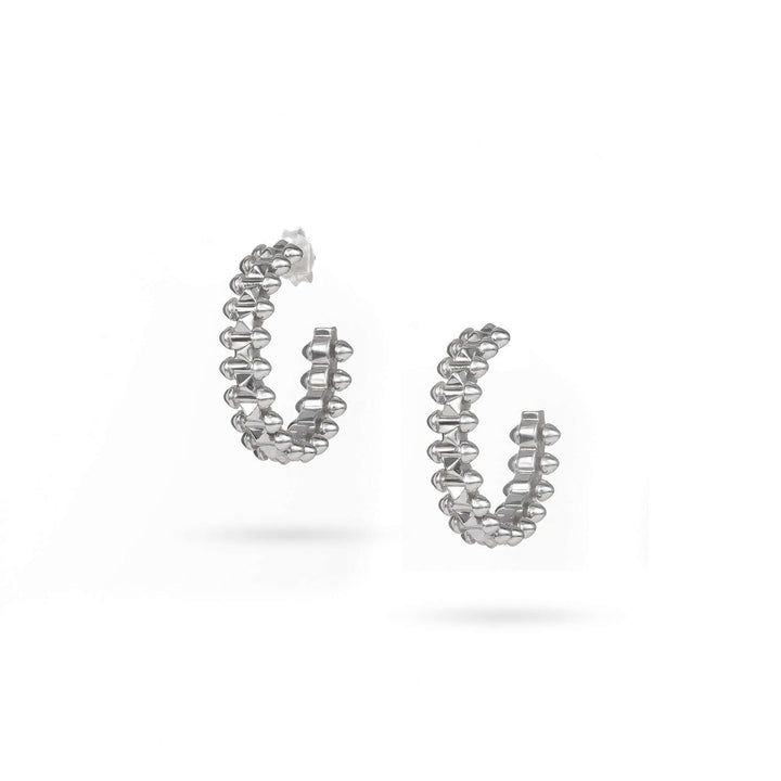 Елегантни сребърни обеци тип халки от Senso Silver.