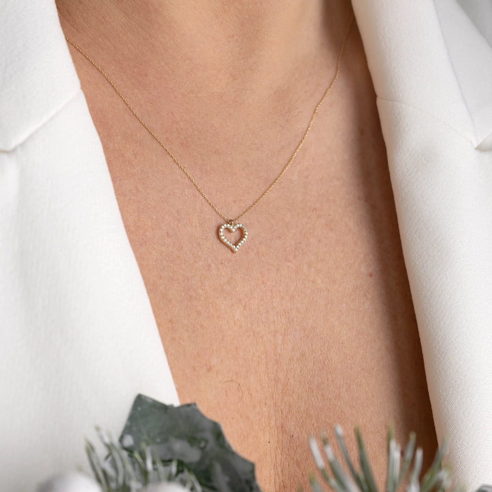Дамско златно колие със сърце, инкрустирани с диаманти 0.09ct