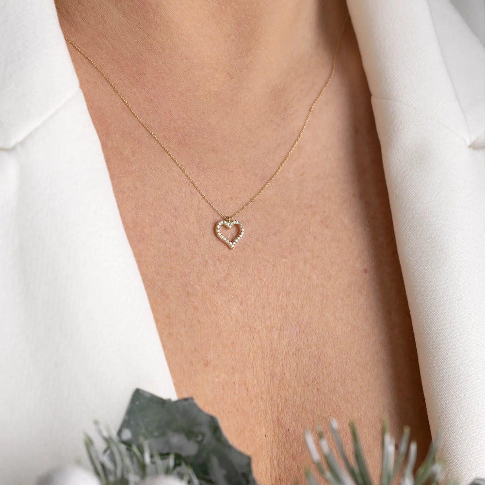 Дамско златно колие със сърце, инкрустирани с диаманти 0.09ct