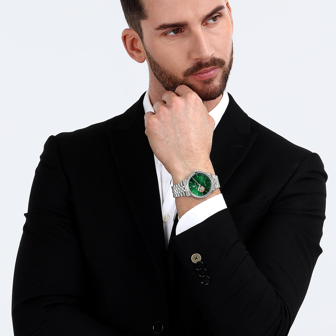 Мъжки стилен часовник от Maserati R8823118019 - зелен циферблат с видим механизъм.