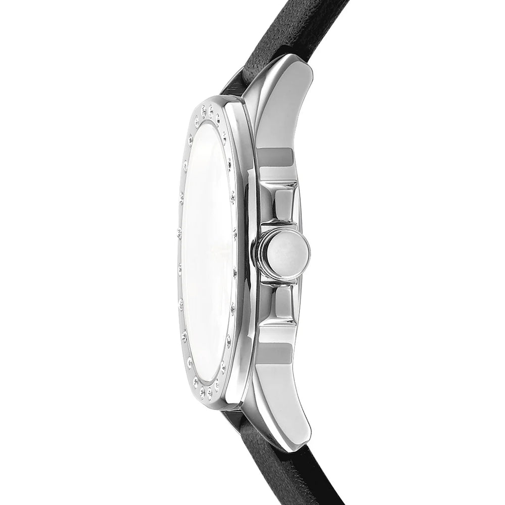 Профил на дамски часовник DKNY Brooklyn Mini – тънък корпус ~7 мм и безел с кристали, модел DK1L013L0015