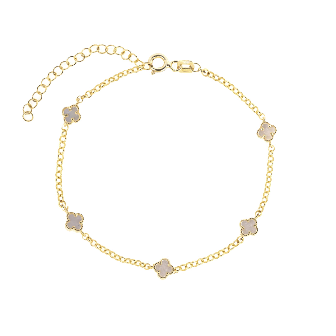 Дамска сребърна гривна със златно покритие и пет детелини от седеф.