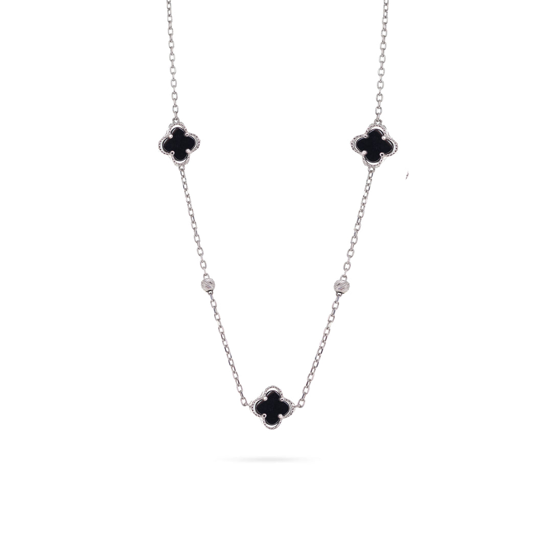 Дамско сребърно колие с три детелини от черен оникс с размер 6 мм