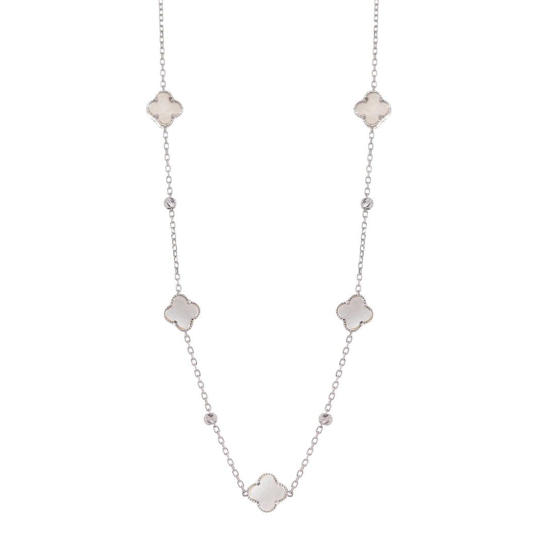 Дамско сребърно колие с малки малки детелини от седеф.